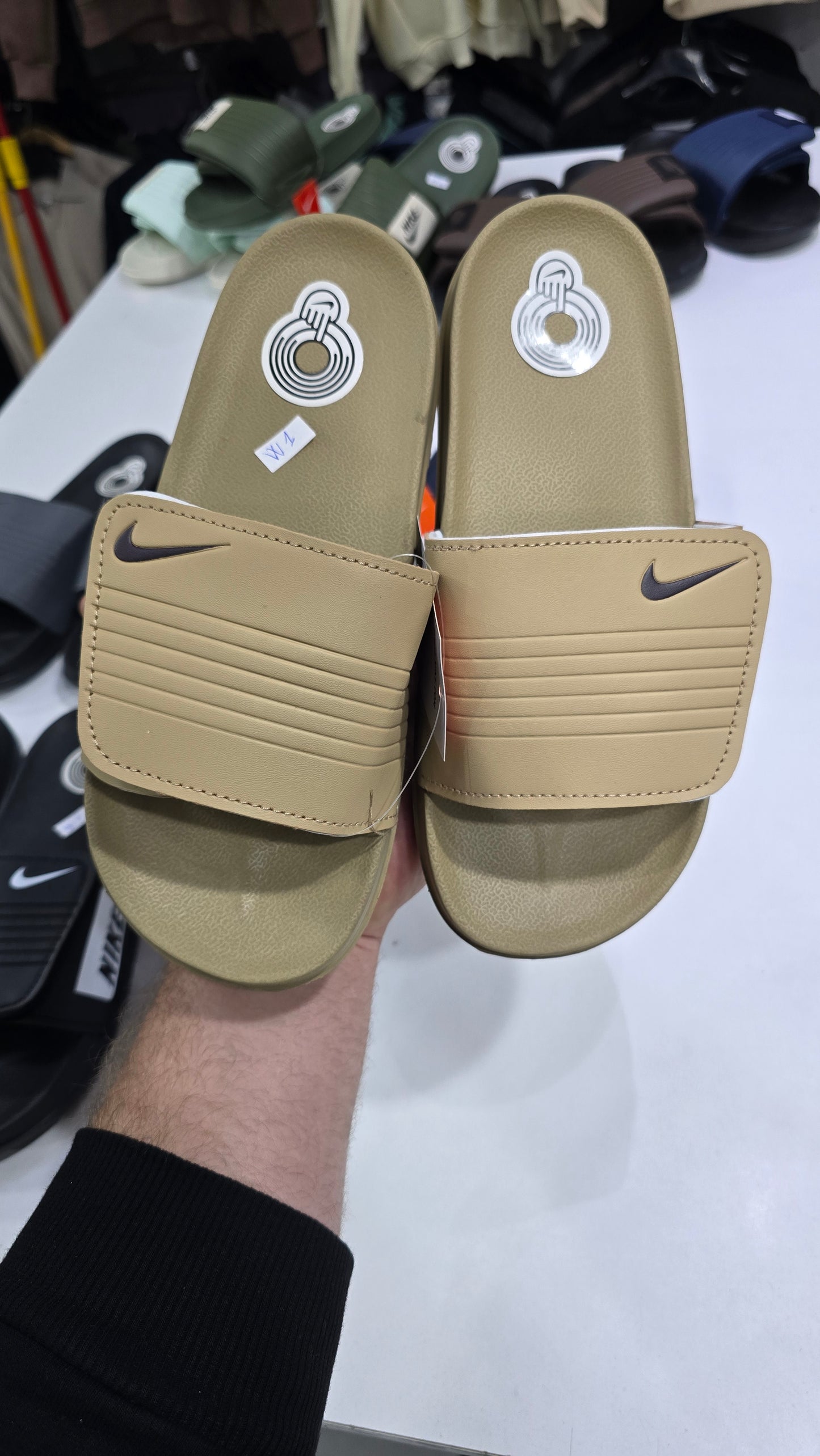 Claquette scratch Nike simple