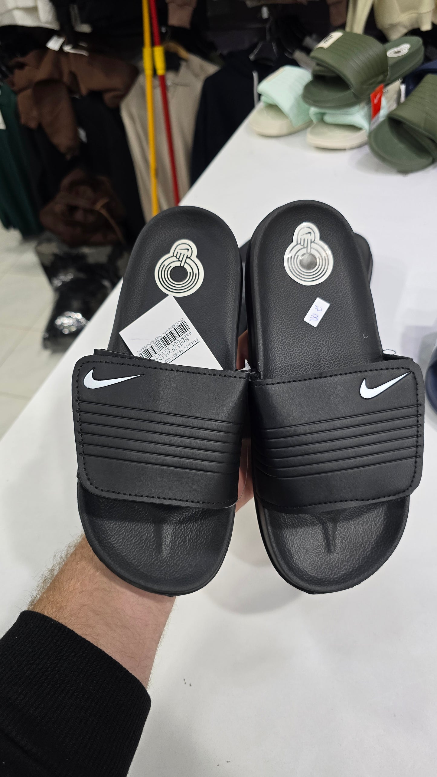Claquette scratch Nike simple